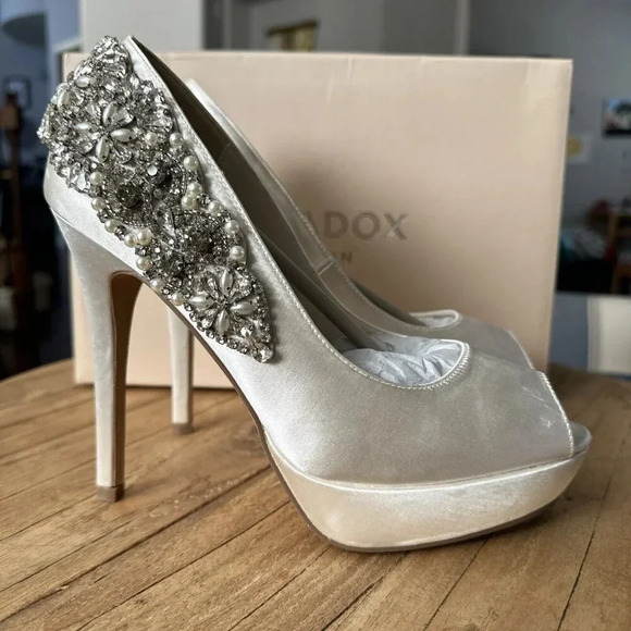 NWB Paradox London Womens Indulgence Ivory Size 7 High Heel Wedding Pump - Picture 6 of 12